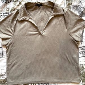 Cute Beige V-neck Collared Crop Top